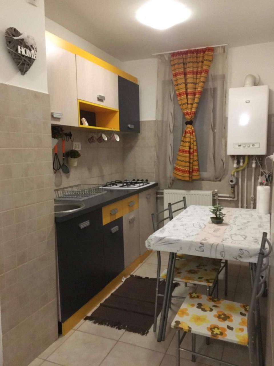 Apartament Anca Apartamento Tîrgu Ocna Exterior foto